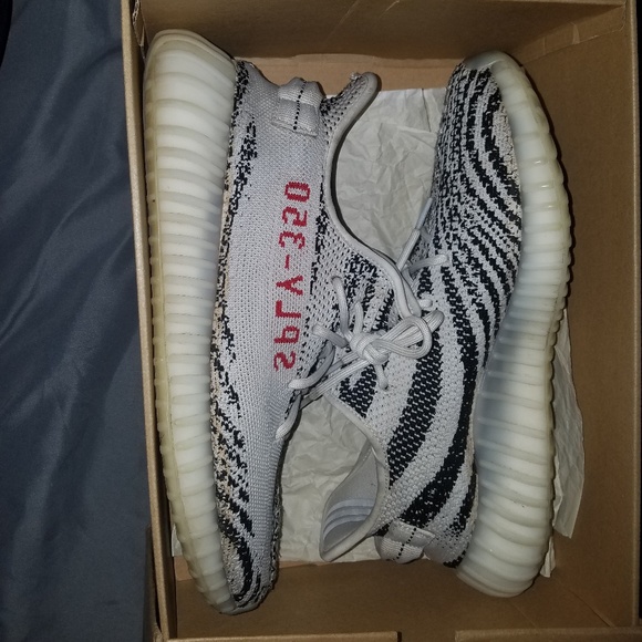 how much do used yeezys sell for